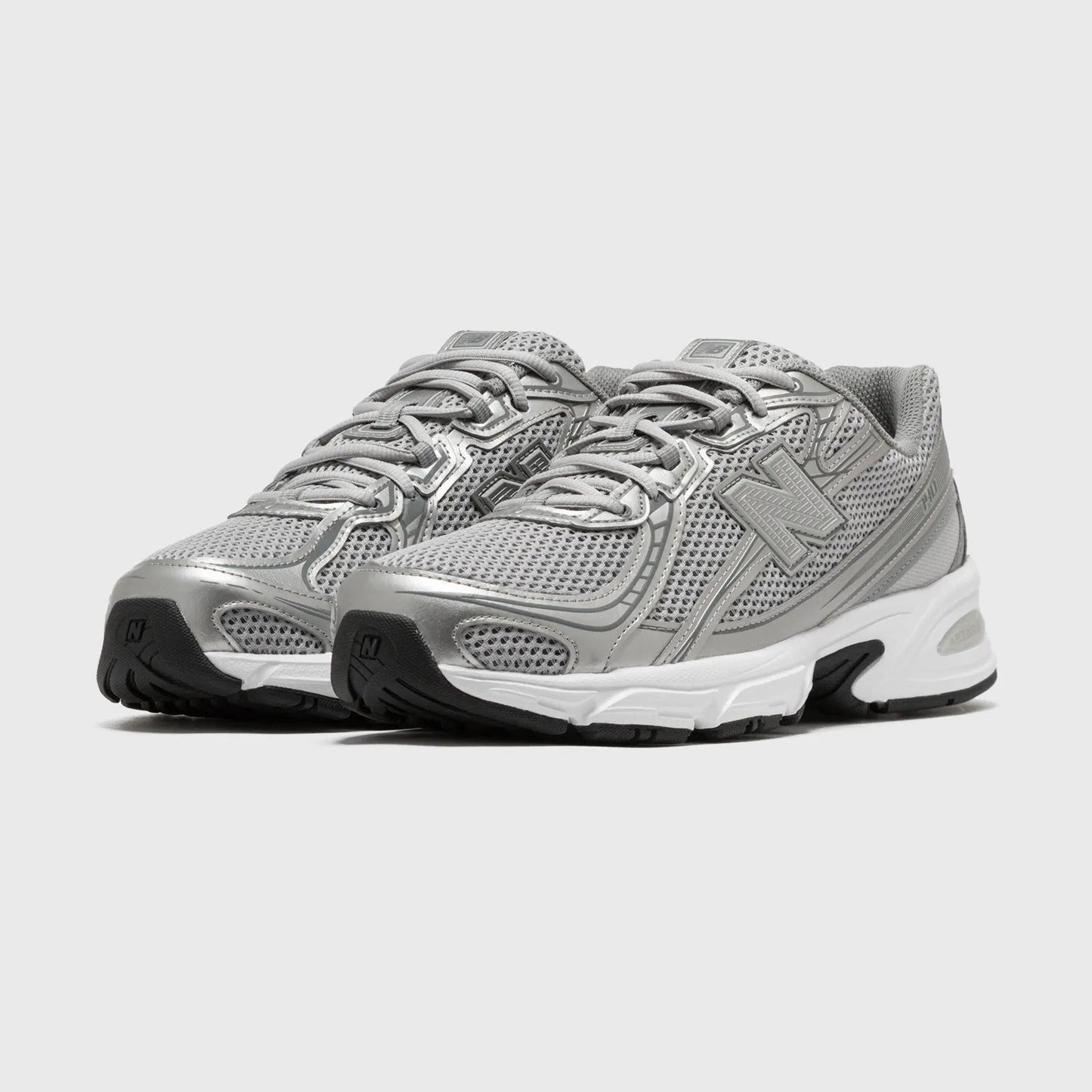 New Balance 740 - Unisex - Silver Metallic