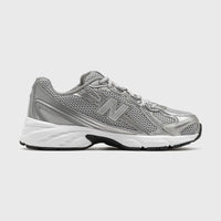 New Balance 740 - Unisex - Silver Metallic