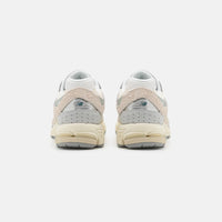 New Balance 2002R - Unisex - Linen