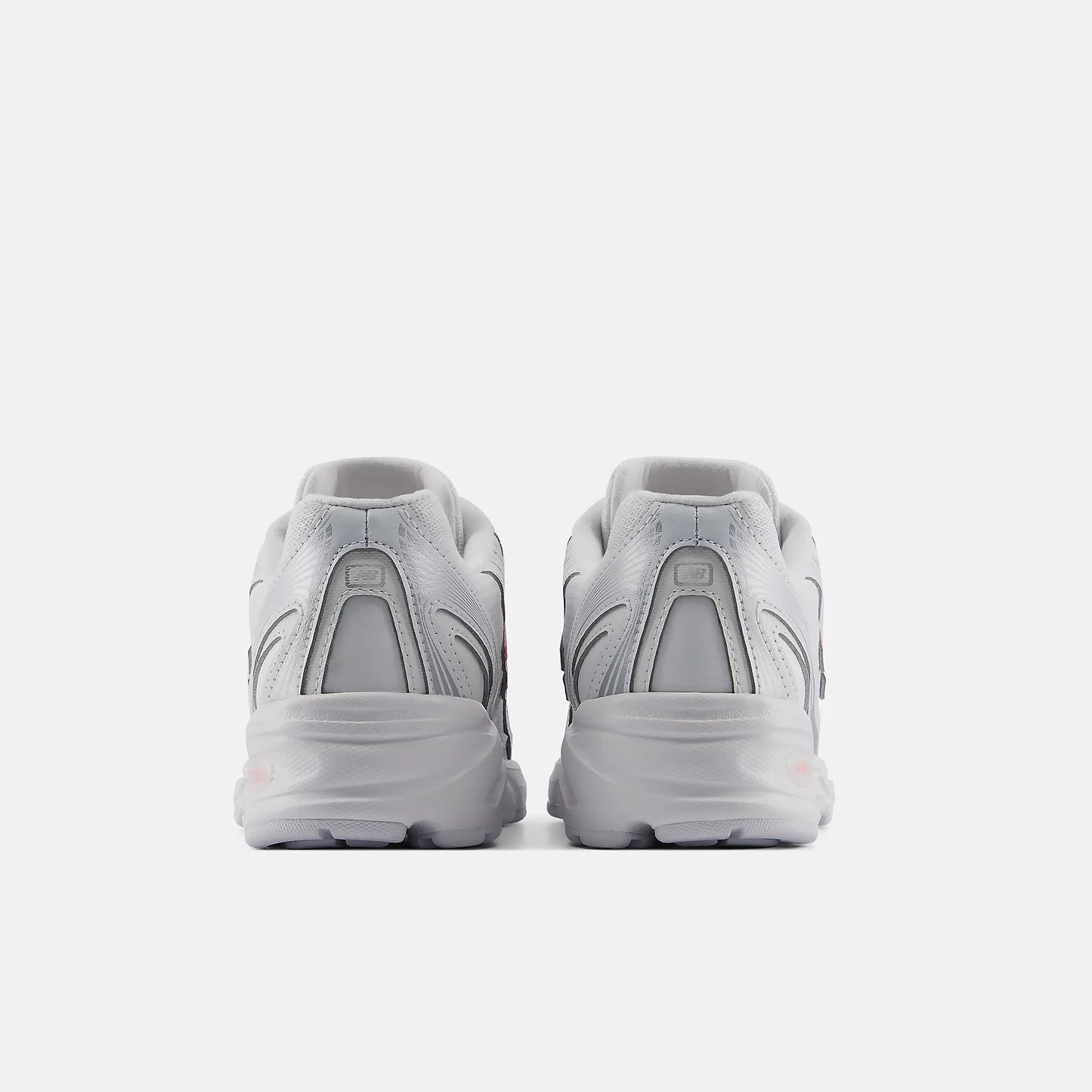 New Balance 740 - GS - Silver Metallic Signal Pink