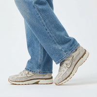 Nike P-6000 - Unisex - Light Bone Medium Olive Gum