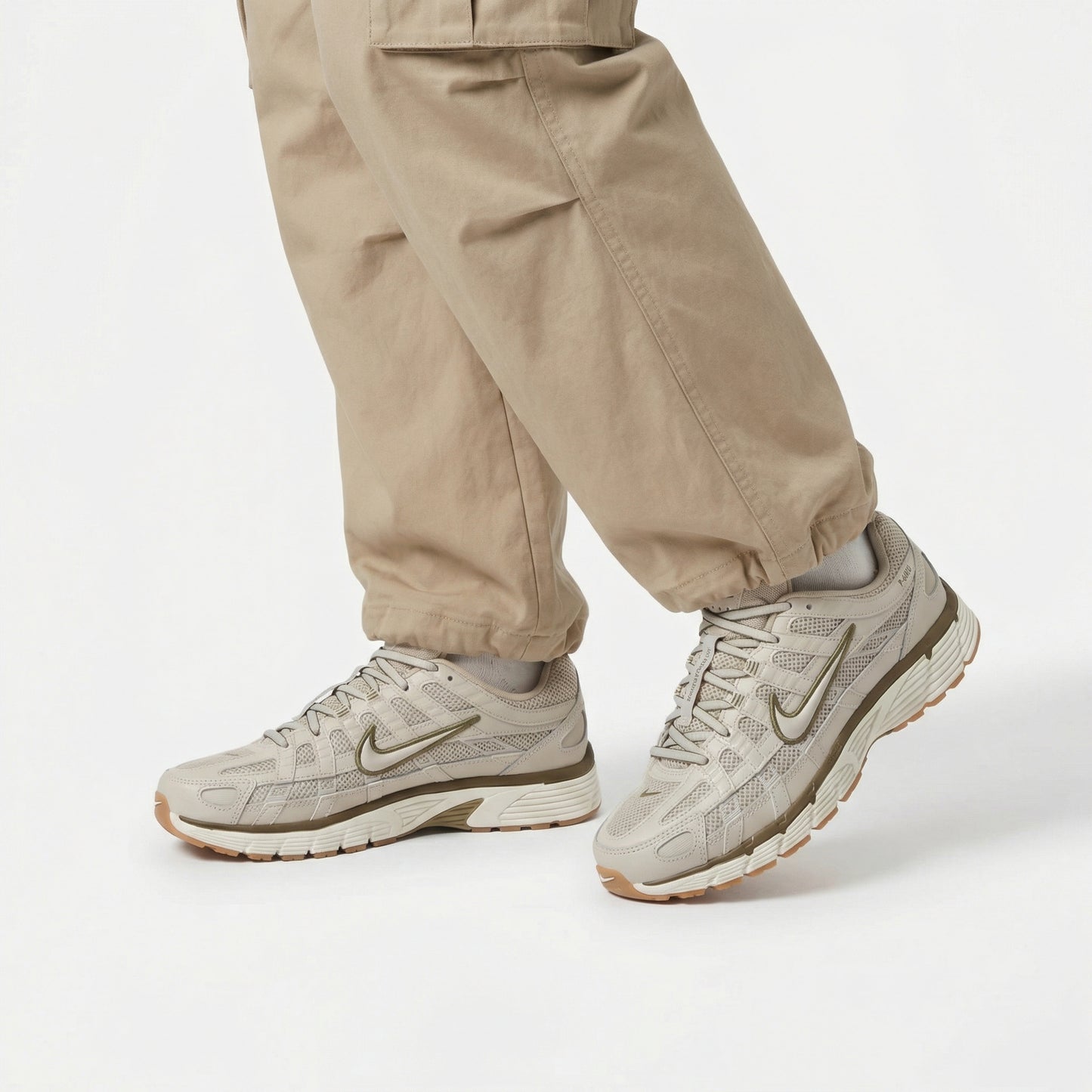 Nike P-6000 - Unisex - Light Bone Medium Olive Gum