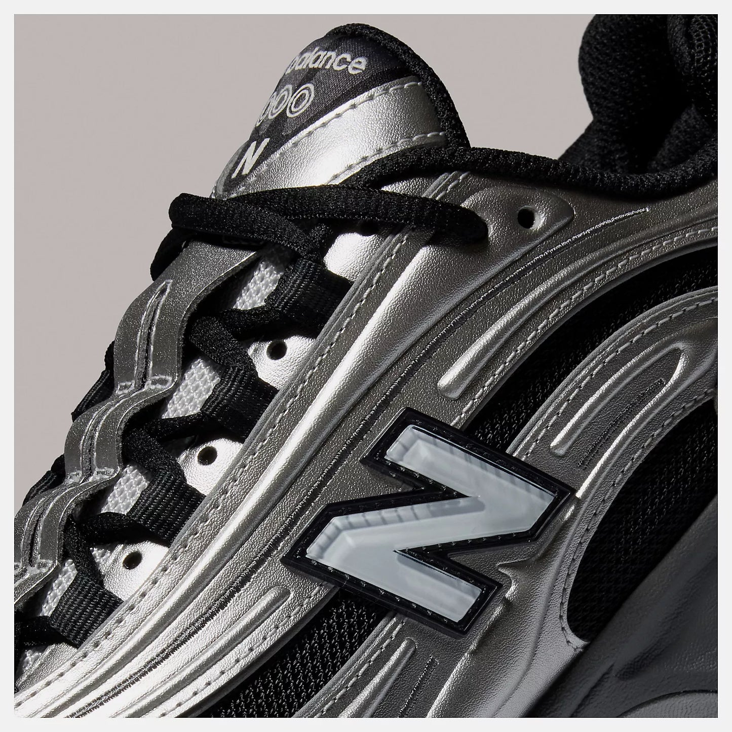 New Balance 1000 - Unisex - Silver Metallic