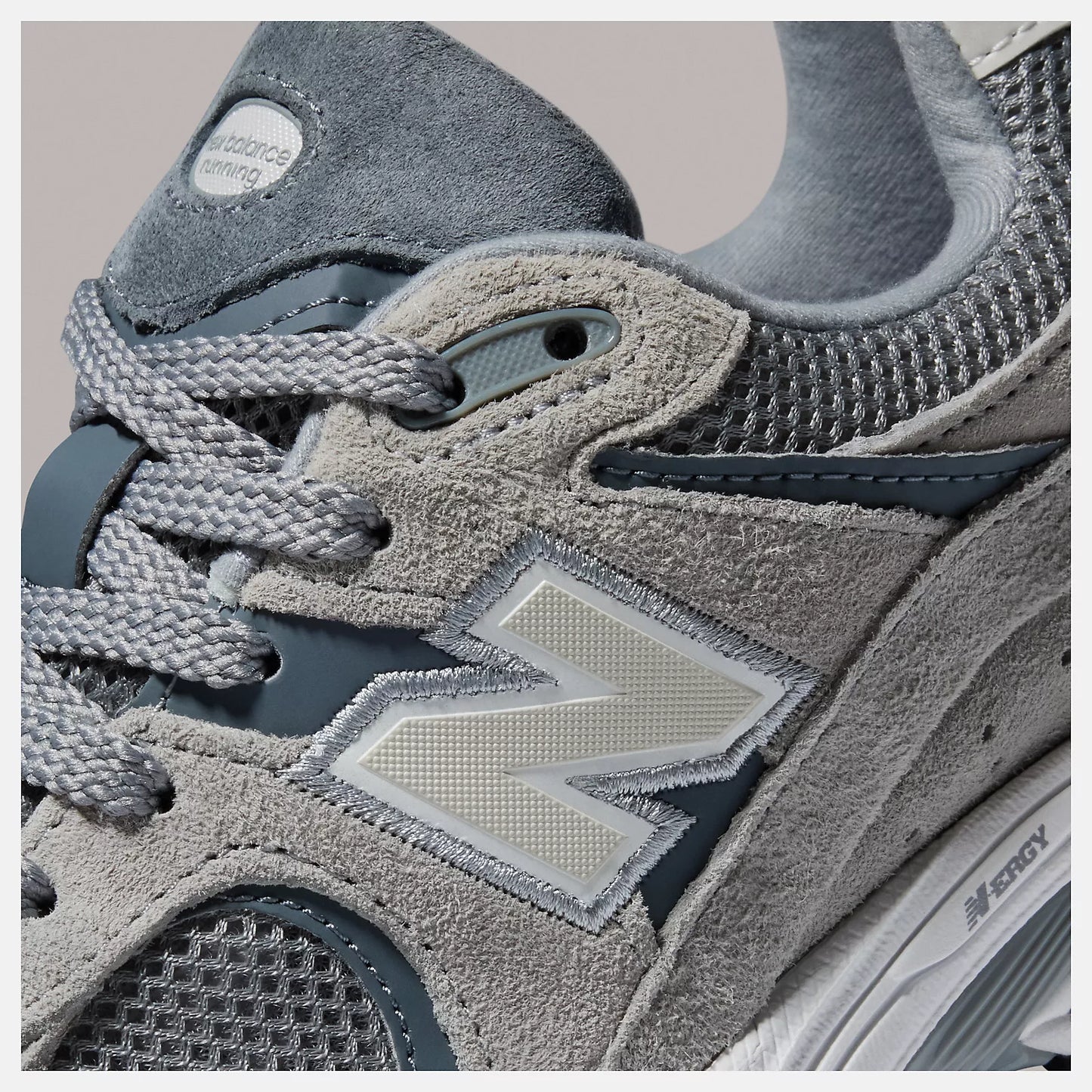 New Balance 2002R - Unisex - Light Grey White