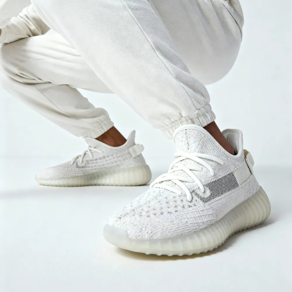 adidas Yeezy 350 V2 - Unisex - Bone Sneaxx adidas Yeezy 350 V2 - Unisex - Bone Sneaxx