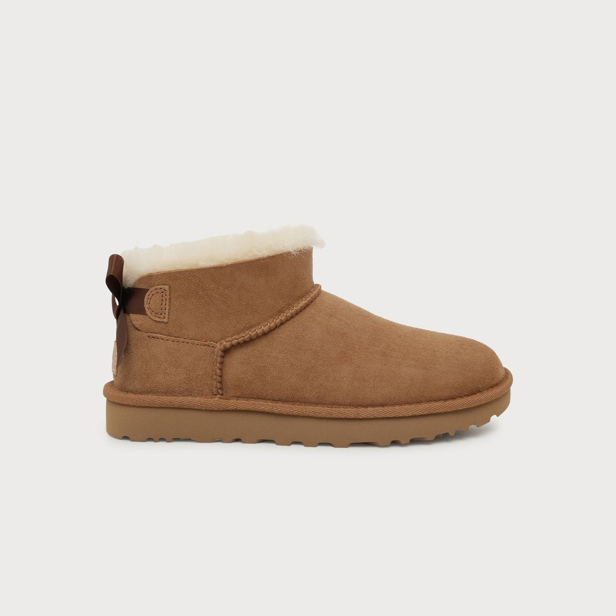UGG Ultra Mini Bailey Bow - Women's - Chestnut