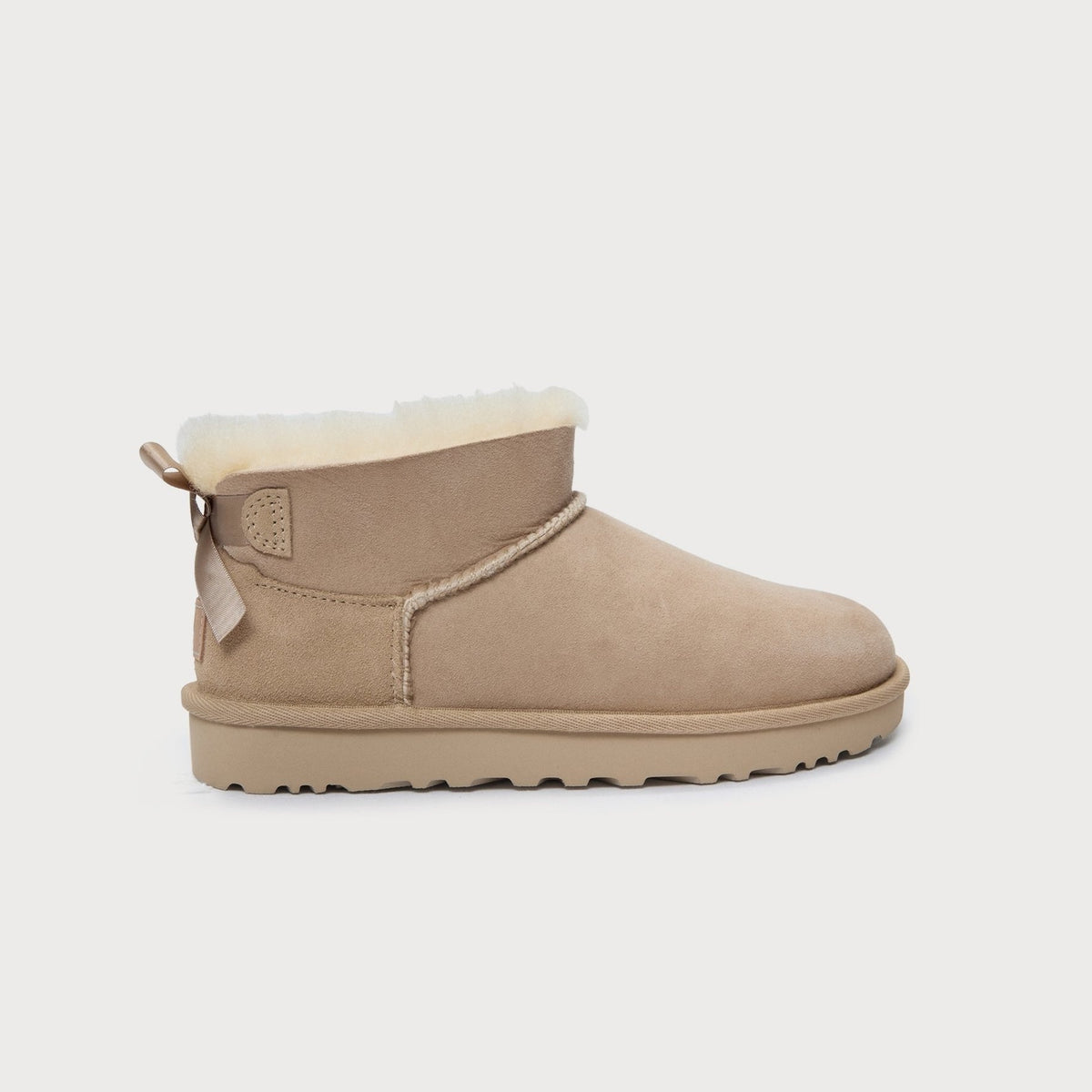 UGG Ultra Mini Bailey Bow - Women's - Sand
