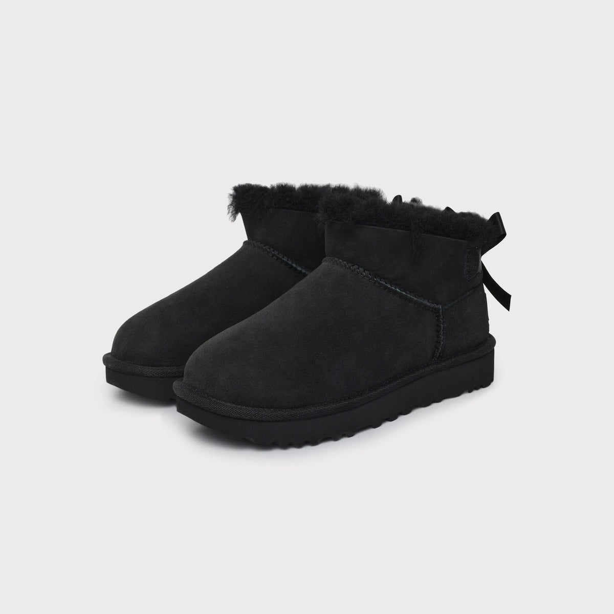 UGG Ultra Mini Bailey Bow - Women's - Black