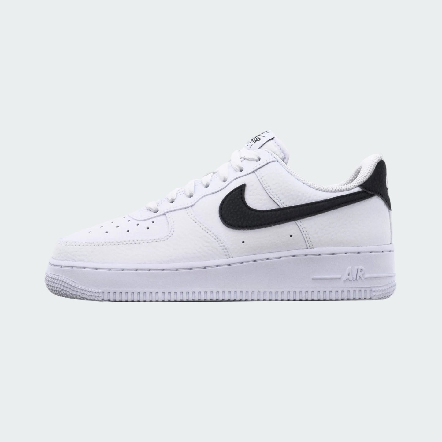 Nike Air Force 1 07 - Unisex - White Black