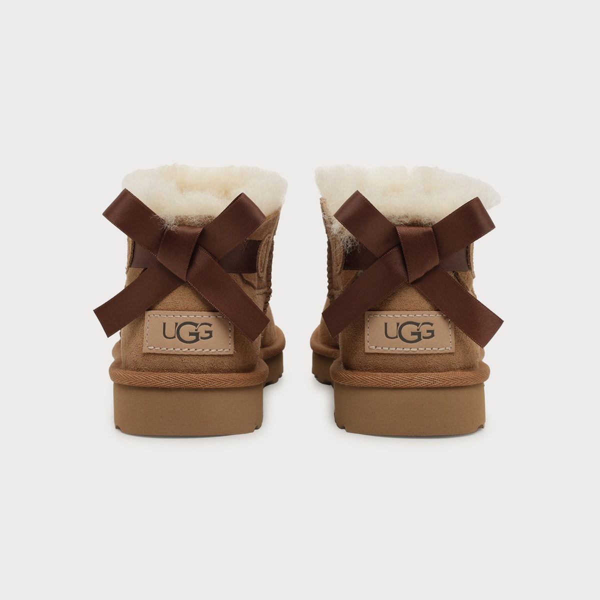 UGG Ultra Mini Bailey Bow - Women's - Chestnut