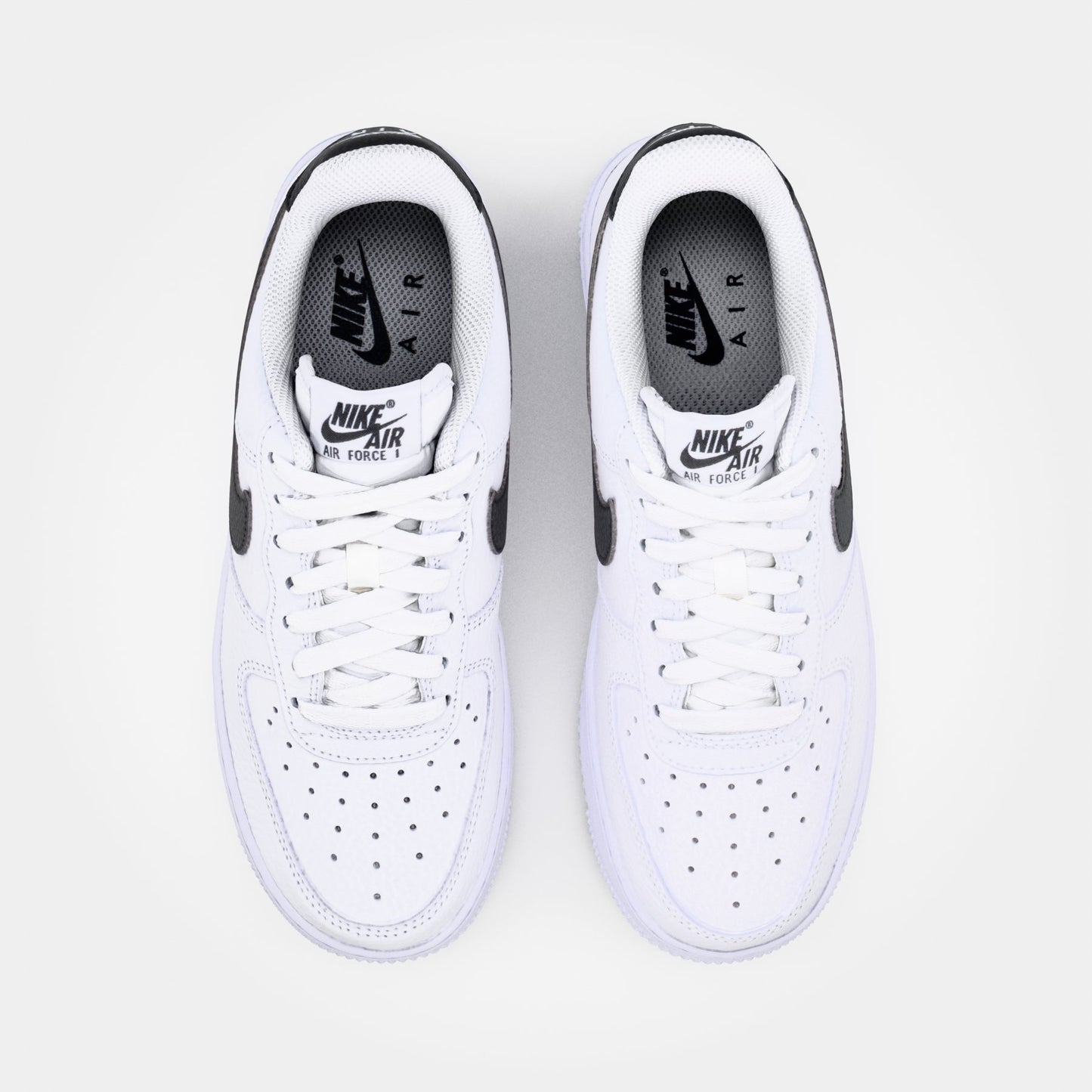 Nike Air Force 1 07 - Unisex - White Black