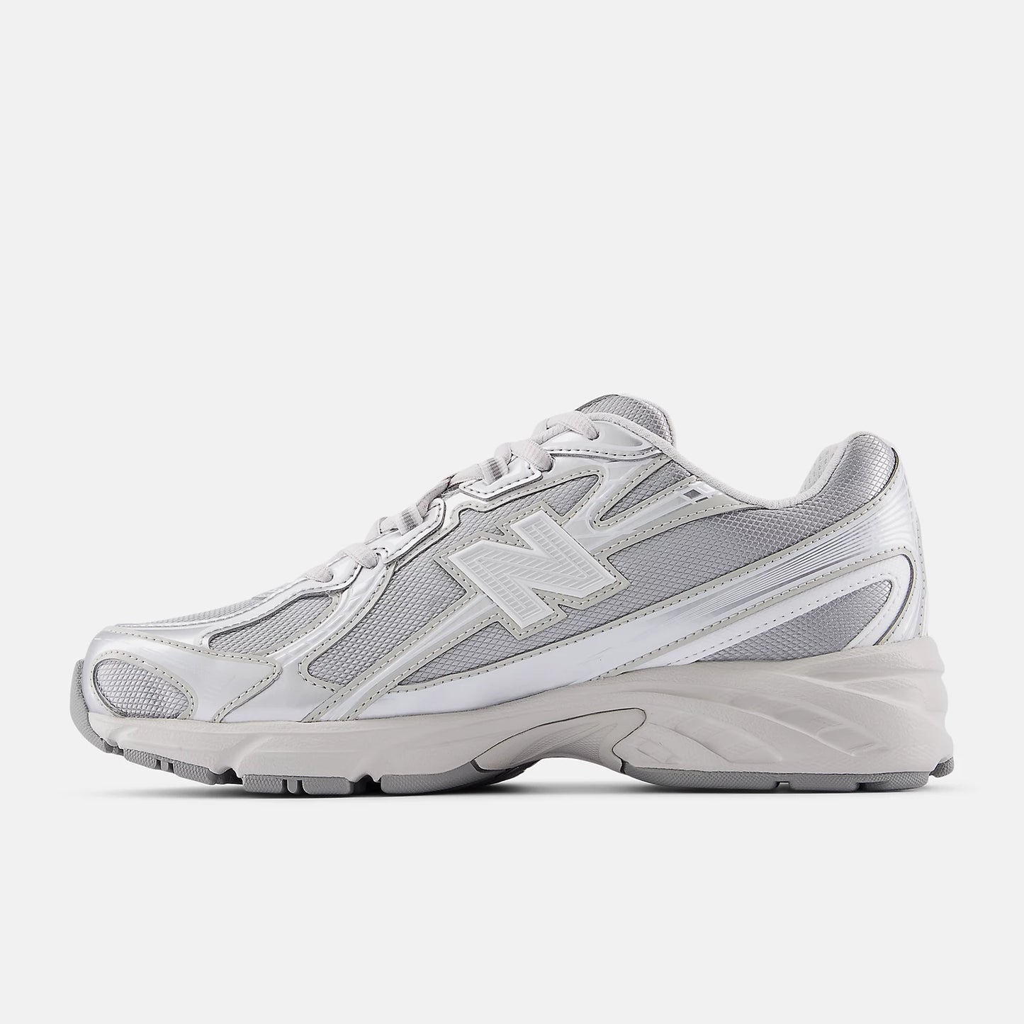 New Balance 740 - Unisex - Metallic Silver