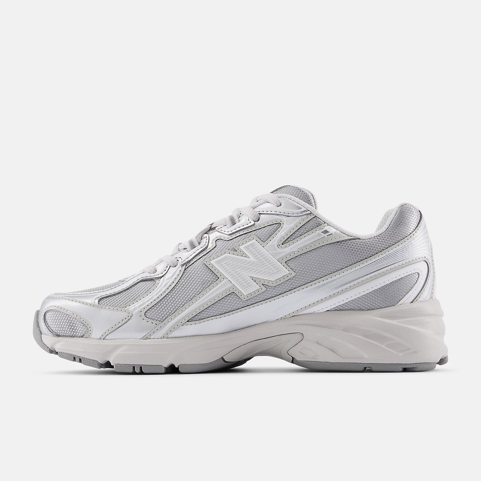 New Balance 740 - Unisex - Metallic Silver