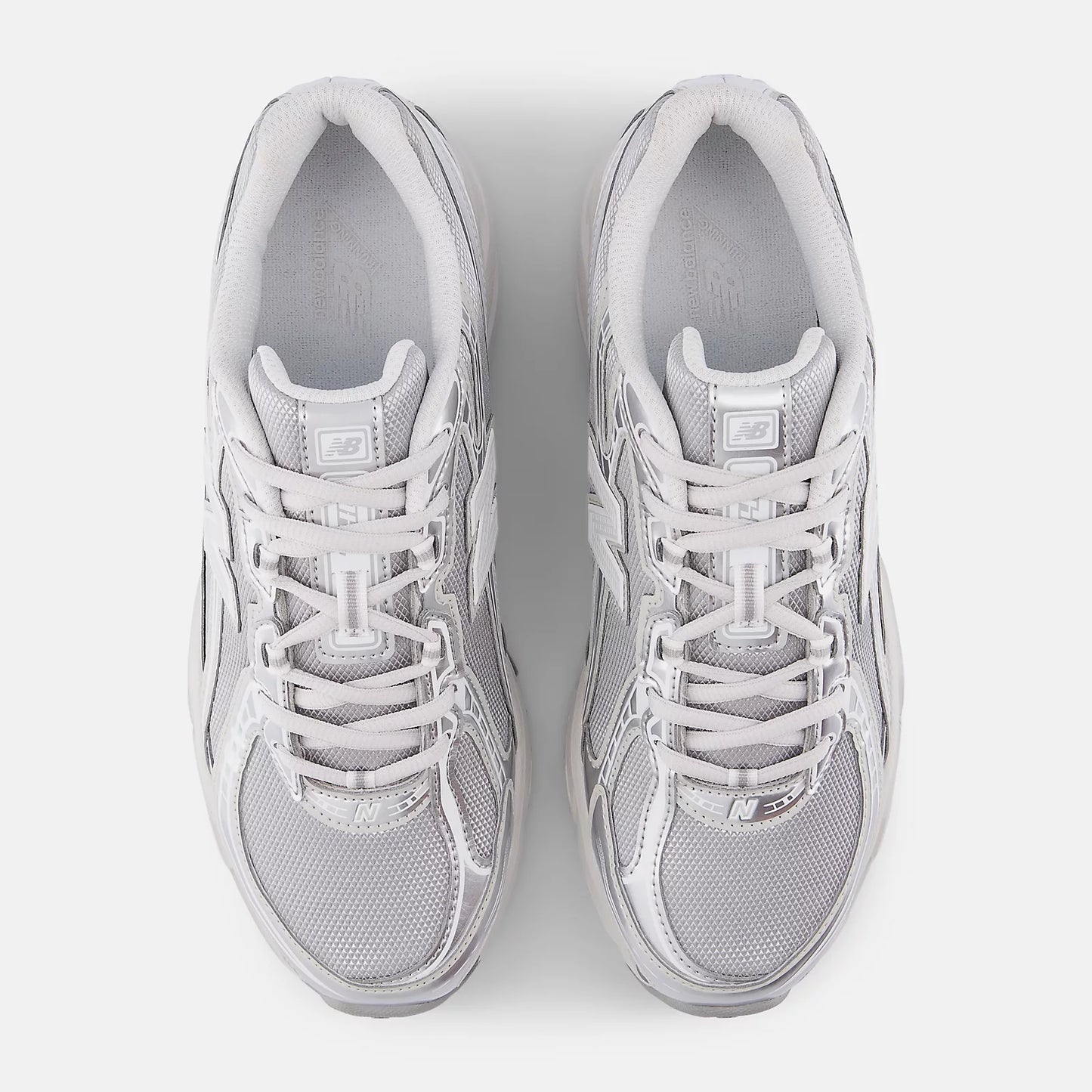 New Balance 740 - Unisex - Metallic Silver