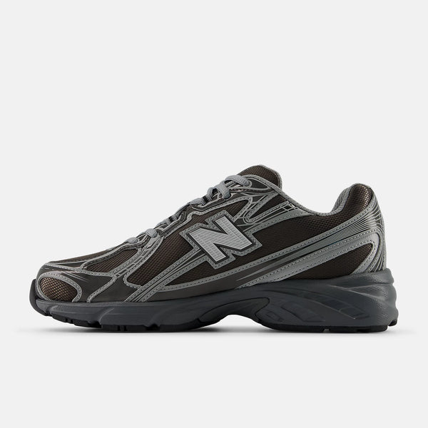 New Balance 740 - Unisex - Black Metallic Castlerock – Sneaxx