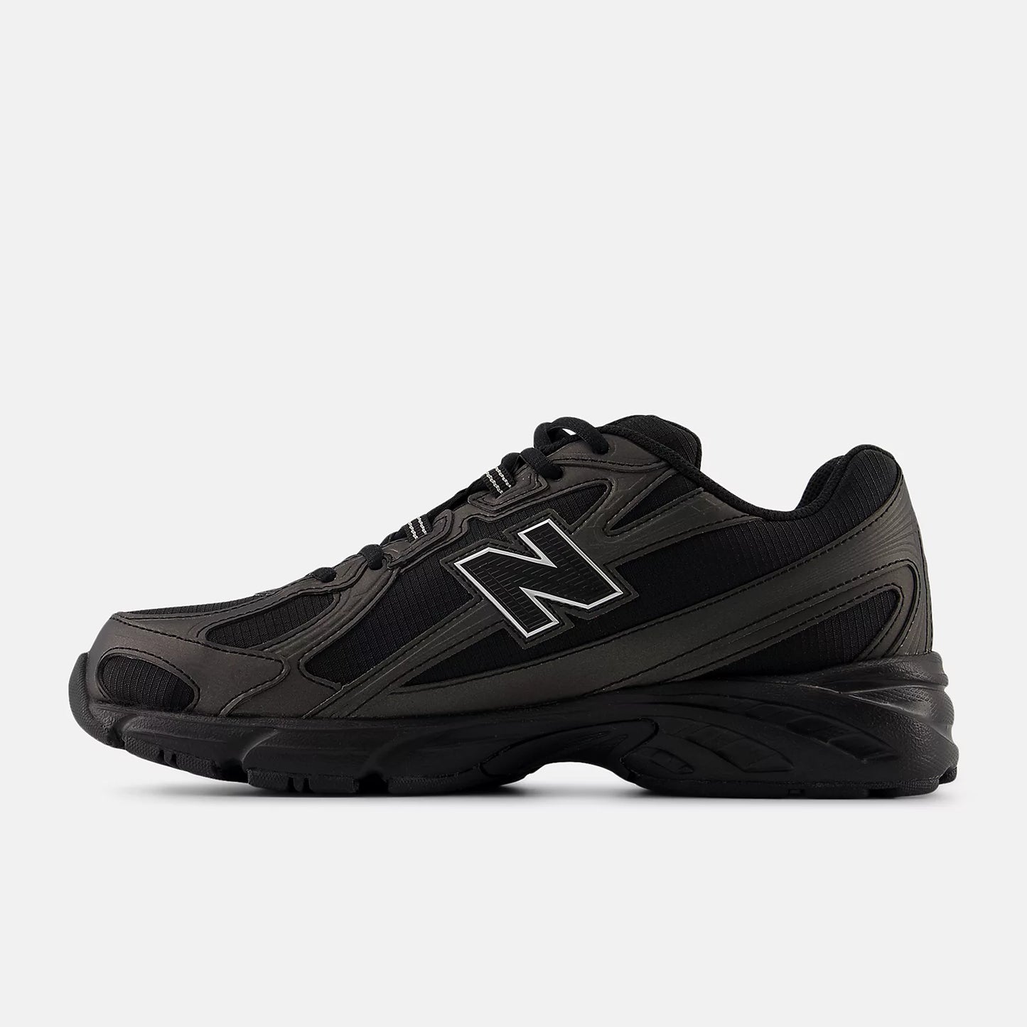 New Balance 740 - Unisex - Black Silver Metallic