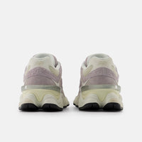 New Balance 9060 - Unisex - Truffle Salt