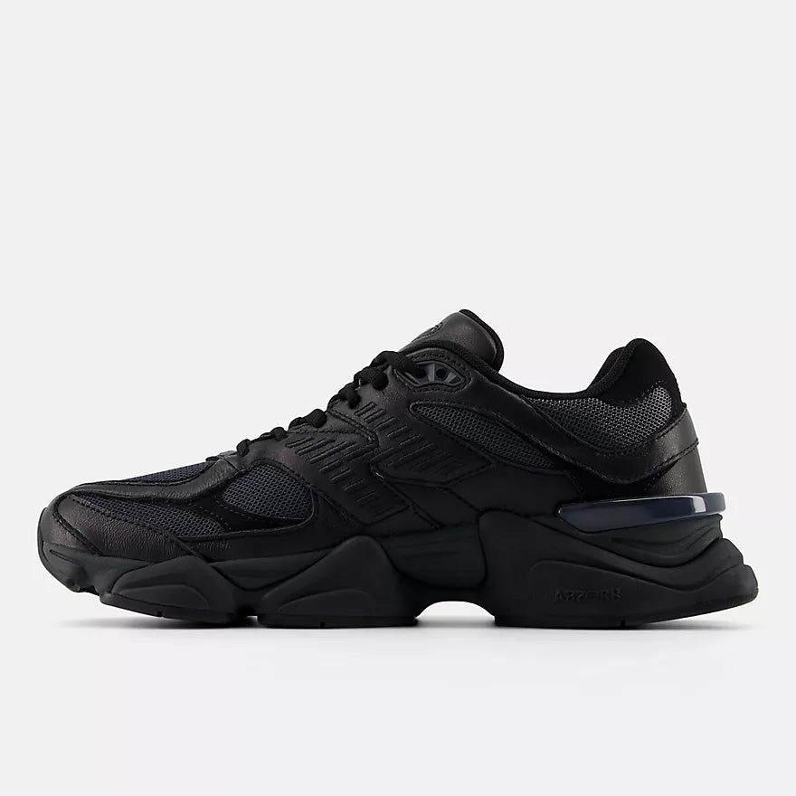 New Balance 9060 - Unisex - Triple Black